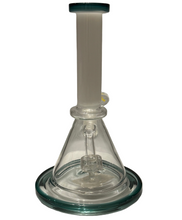 Cargar imagen en el visor de la galería, CLOVER 8 INCH GREEN/WHITE GLASS BONG (14MM) - WORLDTRADERS USA