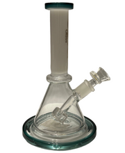 Cargar imagen en el visor de la galería, CLOVER 8 INCH GREEN/WHITE GLASS BONG (14MM) - WORLDTRADERS USA