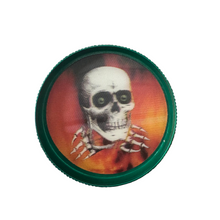 Cargar imagen en el visor de la galería, SKULL 3PC ALUMINUM MAGNETIC HOLOGRAPHIC GRINDER - WORLDTRADERS USA